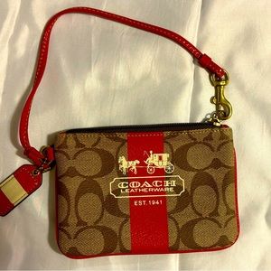 ❤️Coach Signature Striped Wristlet!!!!